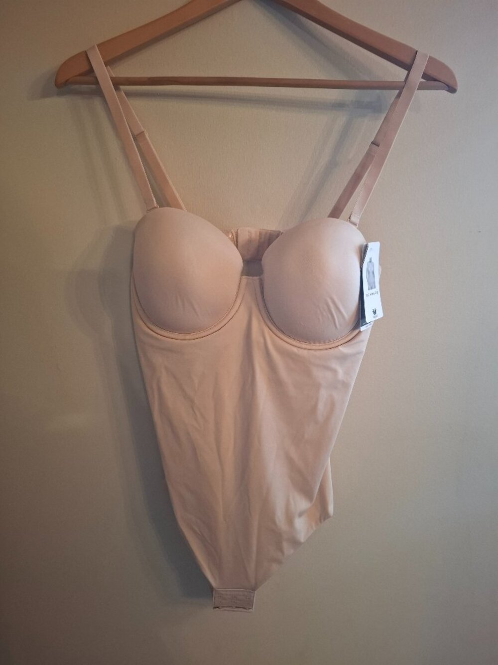 NEW Wacoal Red Carpet Strapless Shaping Body Briefer 36C Moderate Control - Sand